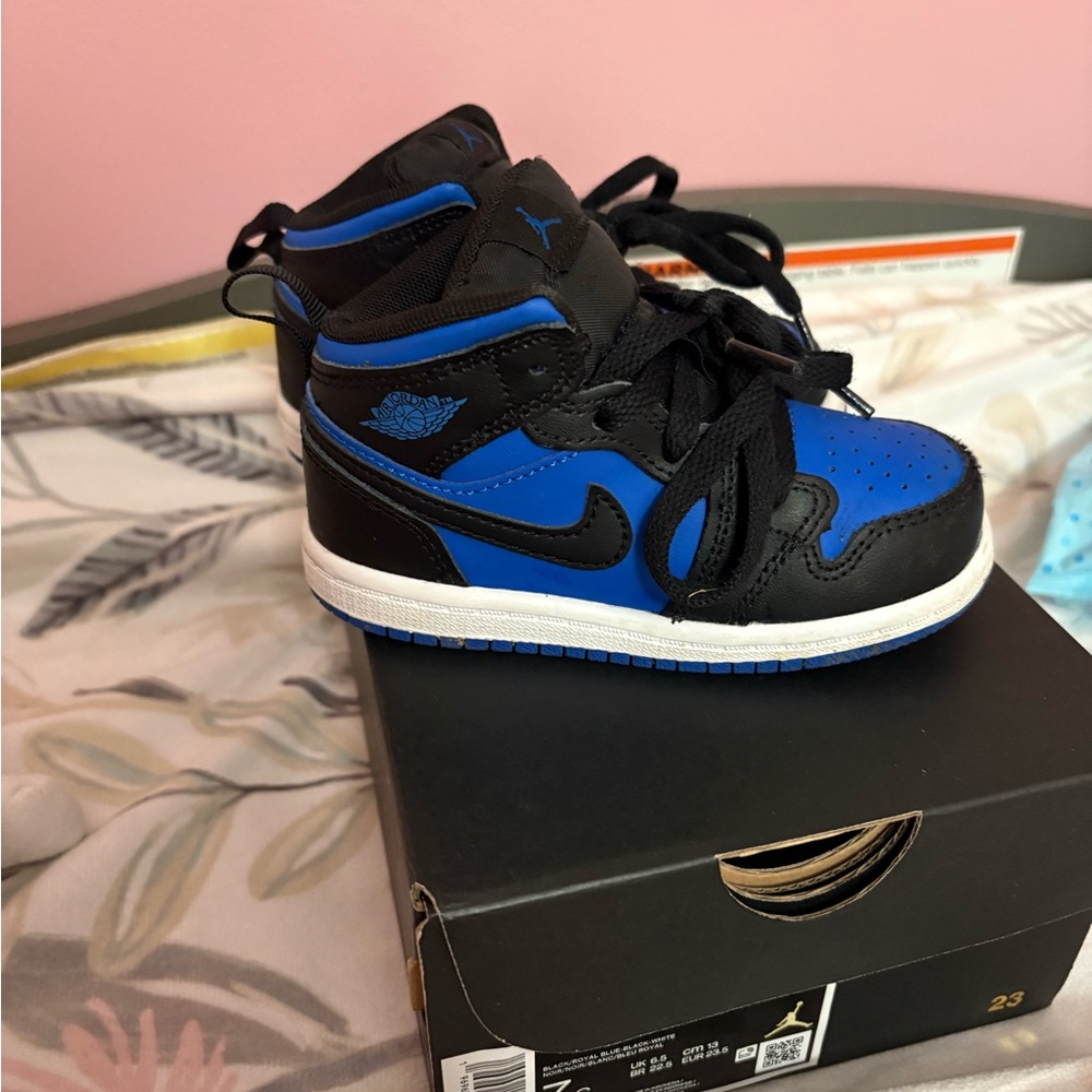 Jordan 1 Mid TD Black and Blue Shoes